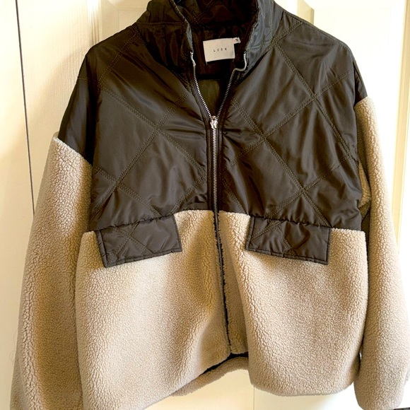 Sherpa/Teddy zip up green and cream jacket size Large - Picture 2 of 9